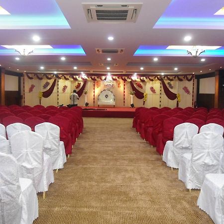 โรงแรมพีอาร์ อินน์ Palayankottai ภายนอก รูปภาพ