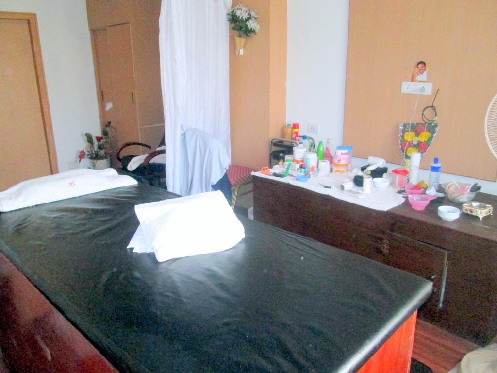 โรงแรมพีอาร์ อินน์ Palayankottai ภายนอก รูปภาพ