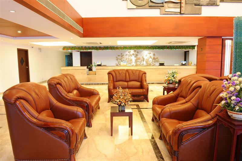 โรงแรมพีอาร์ อินน์ Palayankottai ภายนอก รูปภาพ