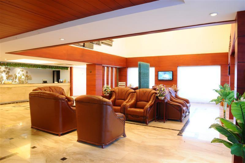 โรงแรมพีอาร์ อินน์ Palayankottai ภายนอก รูปภาพ